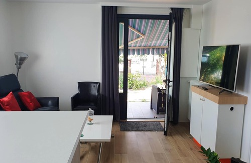 Argenteuil House | Homerez - Amazing house for 4 ppl. with terrace at Argenteuil