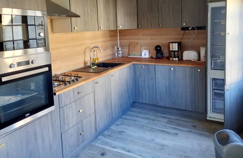 Quettehou House | Homerez - Amazing house for 9 ppl. with garden and terrace at Quettehou