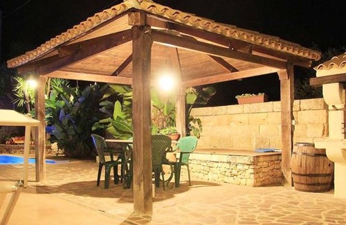Castrignano del Capo Apartment | Homerez - Appartement 4 km away from the beach for 5 ppl. with shared pool