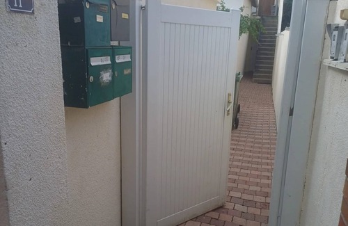 Paray-Vieille-Poste Apartment | Homerez - Apartment in Paray, terrace