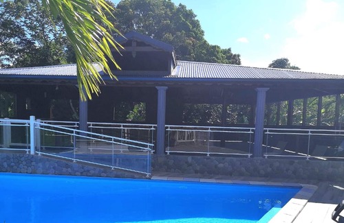 Lamentin Apartment | Homerez - Appartement 10 km away from the beach with shared pool and jacuzzi