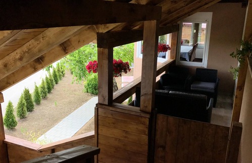 Rakovica Apartment | Homerez - Appartement 15 km away from the slopes for 2 ppl. with shared pool