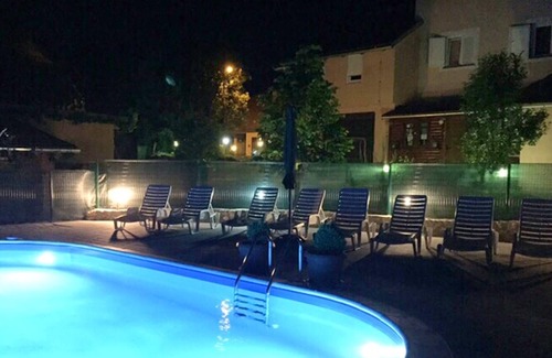 Rakovica Apartment | Homerez - Appartement 15 km away from the slopes for 2 ppl. with shared pool