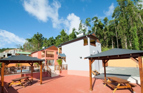 Cafeiere Apartment | Homerez - Appartement 900 m away from the beach for 2 ppl. with shared pool