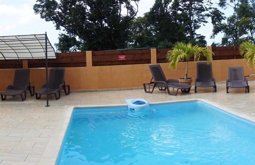 Cafeiere Apartment | Homerez - Appartement 900 m away from the beach for 2 ppl. with shared pool