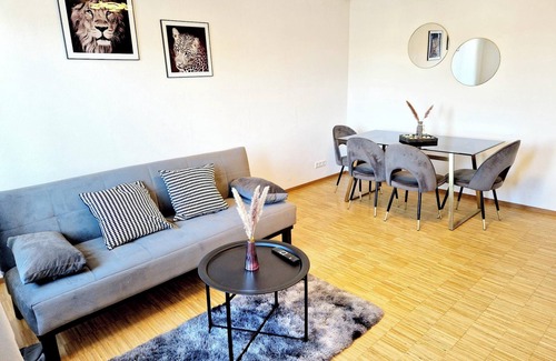 Neckarau Apartment | Homerez - Appt. Mannheim/Neckarau