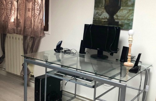 Pierrefitte-sur-Seine Apartment | Homerez - Beautiful appartement for 6 ppl. with terrace at Pierrefitte-sur-Seine