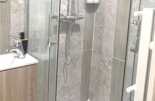 Stains Apartment | Homerez - Beautiful apartement for 2 ppl. at Stains