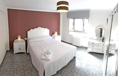 Villena Apartment | Homerez - Beautiful appartement for 6 ppl. with balcony at Villena