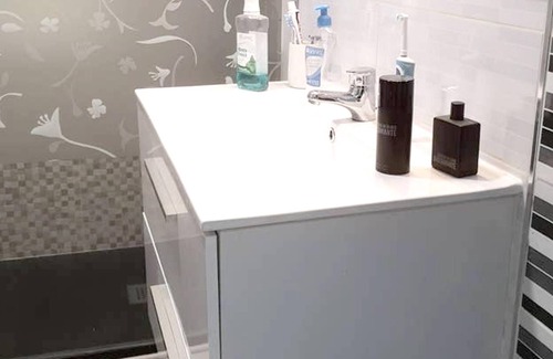 Ciudad Lineal Apartment | Homerez - Beautiful appartement for 6 ppl. at Madrid