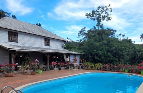 Tartane Villa | Homerez - Beautiful villa for 8 ppl. with swimming-pool at La Trinité