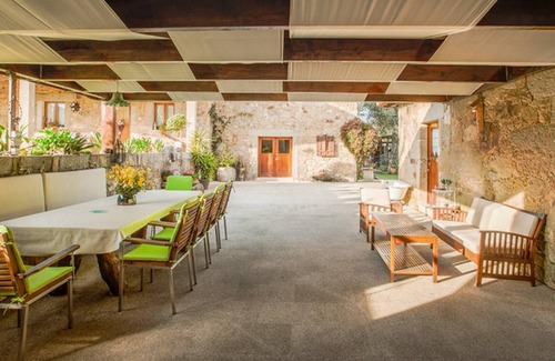 Amares House | Homerez - Big house for 10 ppl. with swimming-pool, garden and terrace at Braga