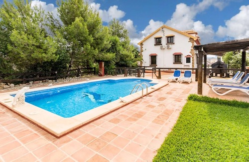 Almogia Villa | Homerez - Big villa for 16 ppl. with swimming-pool at Almogía