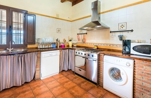 Almogia Villa | Homerez - Big villa for 16 ppl. with swimming-pool at Almogía
