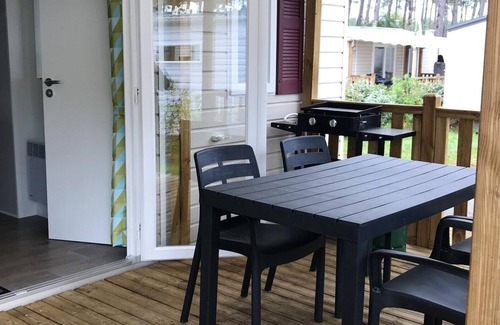 Saint-Julien-en-Born House | Homerez - Bungalow 4 km away from the beach for 8 ppl. with shared pool