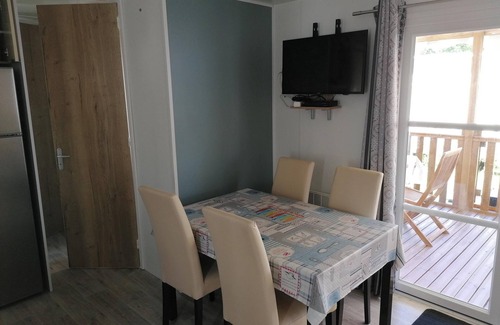 Saint-Julien-en-Born House | Homerez - Bungalow in Saint-Julien