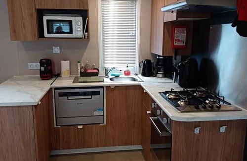 Canet-Plage House | Homerez - Bungalow in Canet-en-Roussillon