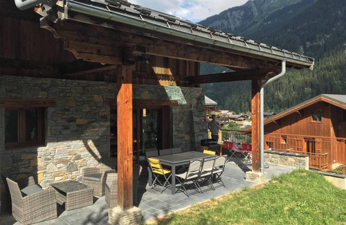 Champagny-en-Vanoise Ski Chalet | Homerez - Chalet in Champagny-en-Vanoise