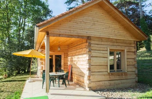 Sarlat-la-Caneda Ski Chalet | Homerez - Chalet in Sarlat-la-Canéda