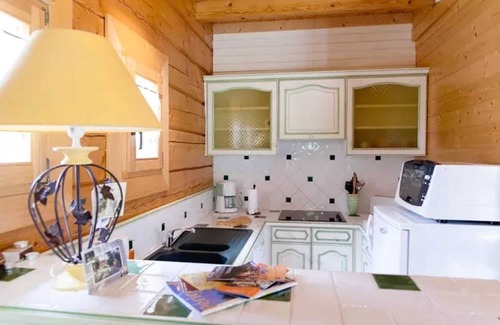 Sarlat-la-Caneda Ski Chalet | Homerez - Chalet in Sarlat-la-Canéda