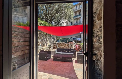 Bastia Apartment | Homerez - Charming apartment in Bastia with enclosed garden