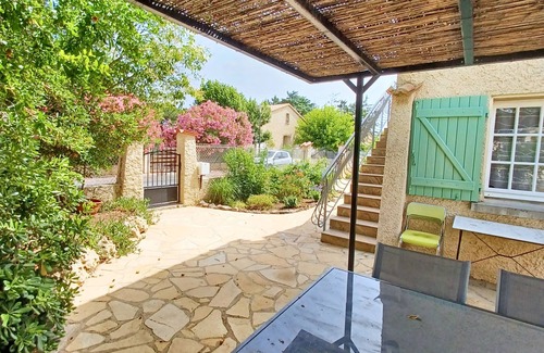 Vias Apartment | Homerez - Charming Apartment in Vias, 50 m² + Garden