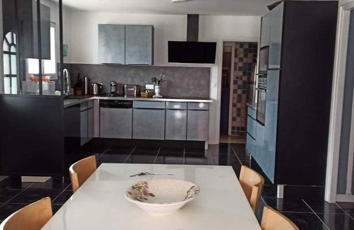 Marseillan House | Homerez - Charming house in Marseillan with large garden and terrace