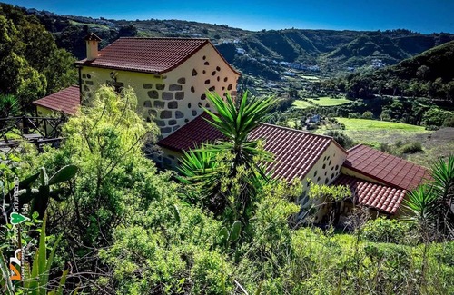 Teror House | Homerez - Charming house in La Peña with terrace and air conditioning
