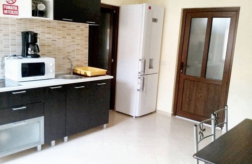Brasov House | Homerez - Charming House in Săcele with Garden View + BBQ