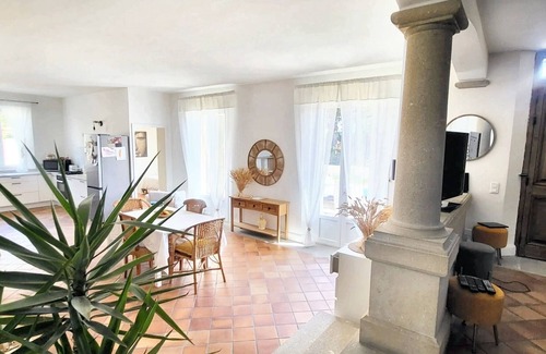 Monteux Villa | Homerez - Charming villa with private pool in Monteux