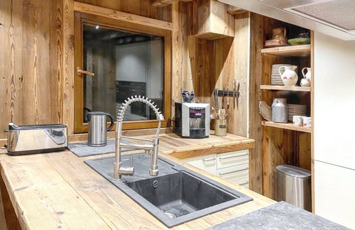 Cordon Ski Chalet | Homerez - Cordon Chalet, Mountain View