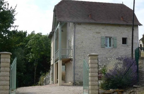 Faycelles House | Homerez - Family-friendly House in Faycelles with Terrace
