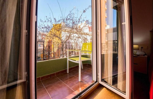Poblats Maritims Apartment | Homerez - Flat in València + A/C