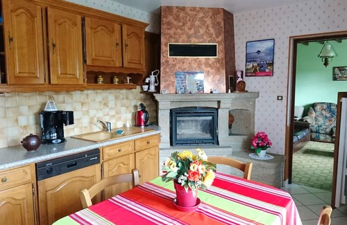 Saint-Laurent-de-Cuves House | Homerez - Spacious house for 6 ppl. at Saint-laurent-de-cuves