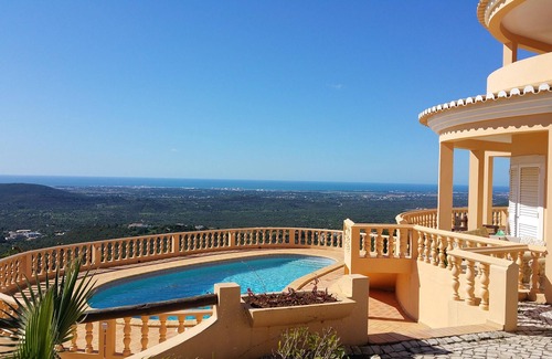 Alfeicao House | Homerez - House 12 km away from the beach for 8 ppl. with swimming-pool at Loulé
