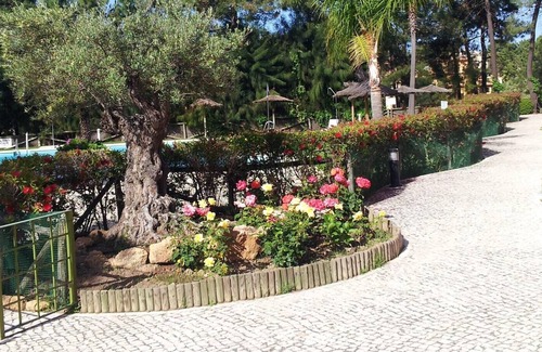 Isla Cristina House | Homerez - House 1 km away from the beach for 6 ppl. with shared pool and garden