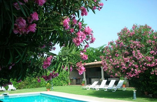 Pedraca House | Homerez - House for 5 ppl. with shared pool, jacuzzi and garden at Pedraça
