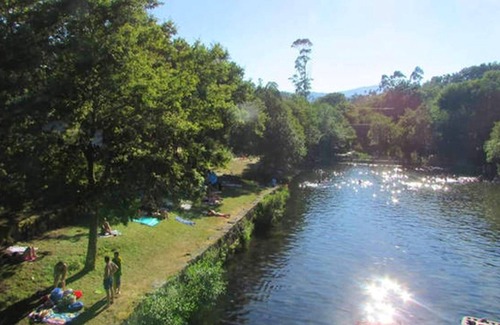 A Lama House | Homerez - House for 8 ppl. with swimming-pool, jacuzzi and garden at Pontevedra