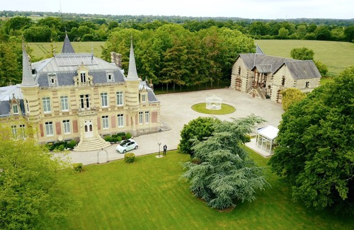 Cartigny l'Epinay House | Homerez - House 18 km away from the beach for 14 ppl. at Cartigny-l'Épinay
