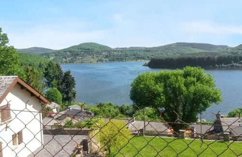 Nages House | Homerez - House in Nages with lake view