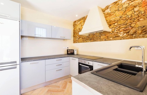Olhao House | Homerez - House in Quelfes, sea view