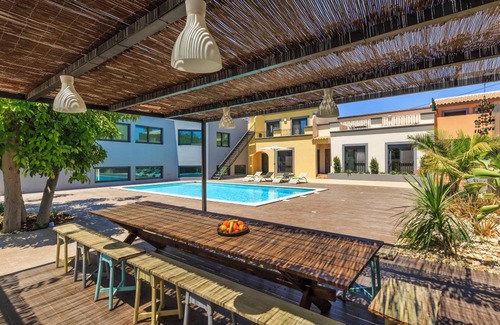 Olhao House | Homerez - House in Quelfes, sea view