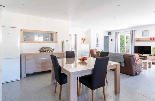 Sernhac House | Homerez - House in Sernhac, near Gardon