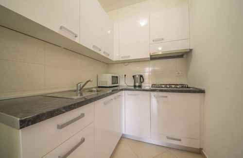 Vrsi Apartment | Homerez - Modern Apartment in Vrsi