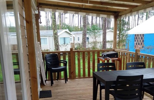 Saint-Julien-en-Born House | Homerez - Nice bungalow 5 km away from the beach for 6 ppl. with shared pool