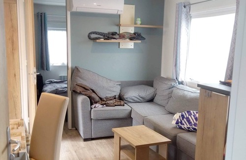 Saint-Julien-en-Born House | Homerez - Nice bungalow 5 km away from the beach for 6 ppl. with shared pool