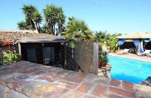 Castrignano del Capo Apartment | Homerez - Nice appartement 4 km away from the beach for 4 ppl. with shared pool