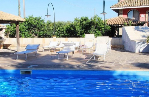 Castrignano del Capo Apartment | Homerez - Nice appartement 4 km away from the beach for 4 ppl. with shared pool