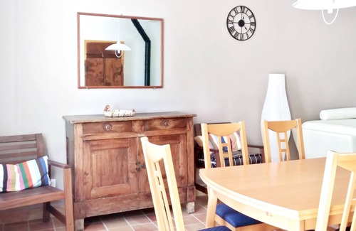 Revest-des-Brousses House | Homerez - Nice house With mountain view and terrace