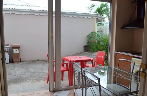 Le Diamant Apartment | Homerez - Nice appartement 1 km away from the beach for 2 ppl. at Le Diamant